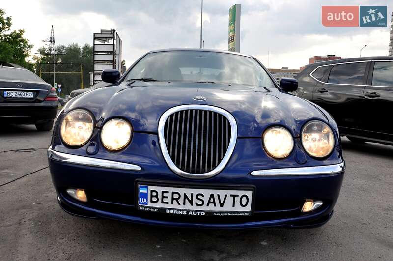Седан Jaguar S-Type 2001 в Львові