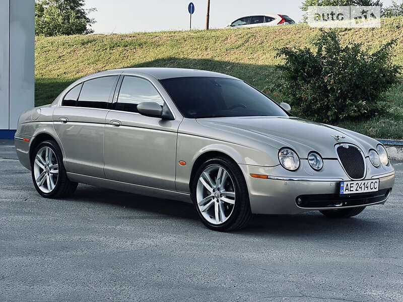 Седан Jaguar S-Type 2005 в Дніпрі