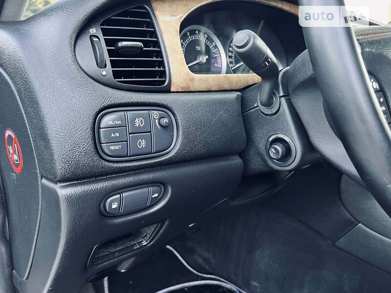 Седан Jaguar S-Type 2005 в Дніпрі