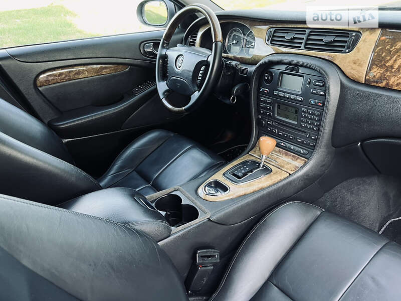 Седан Jaguar S-Type 2005 в Дніпрі