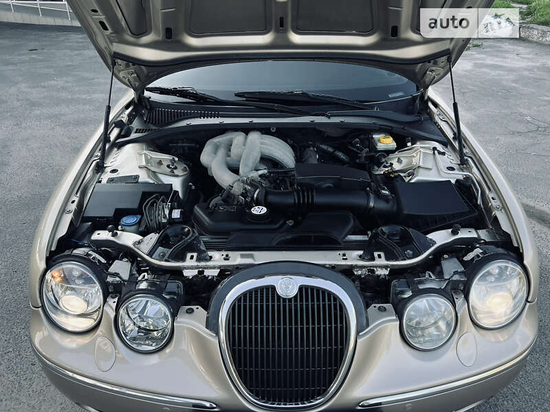 Седан Jaguar S-Type 2005 в Дніпрі