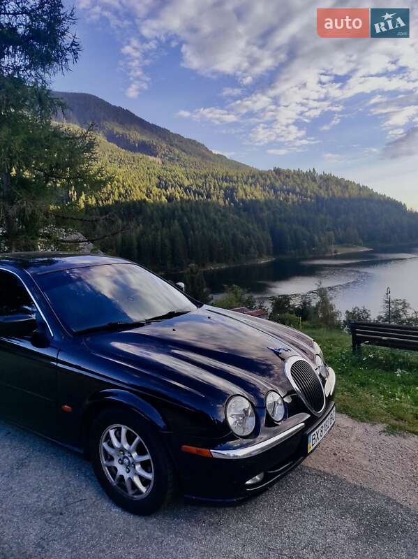 Седан Jaguar S-Type 2000 в Солотвине