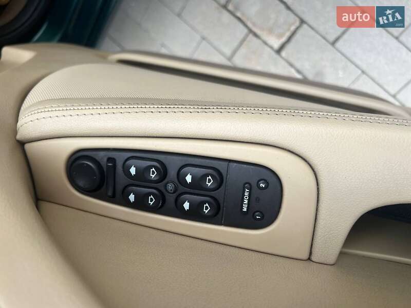 Седан Jaguar S-Type 2004 в Киеве