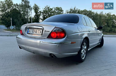 Седан Jaguar S-Type 2000 в 
