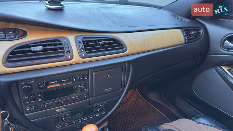 Седан Jaguar S-Type 2000 в Белой Церкви