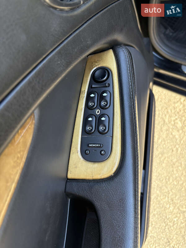 Седан Jaguar S-Type 2000 в Киеве