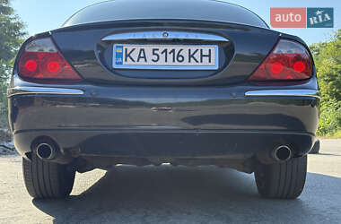 Седан Jaguar S-Type 2000 в 