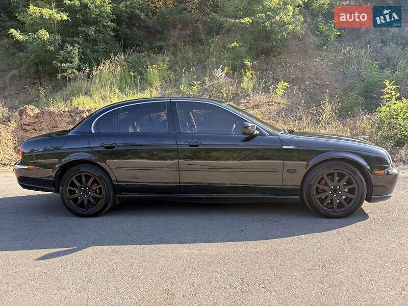 Седан Jaguar S-Type 2000 в Киеве