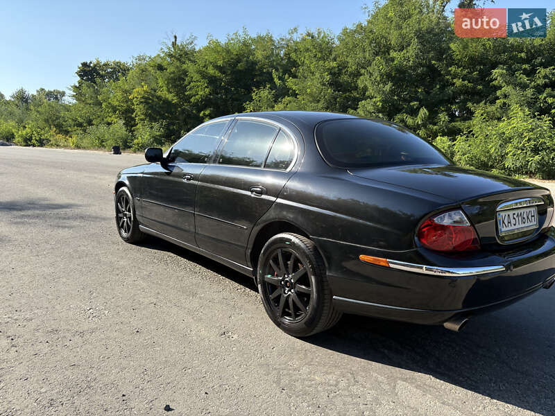 Седан Jaguar S-Type 2000 в Киеве