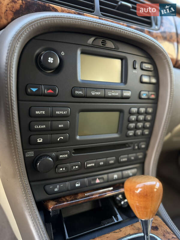 Седан Jaguar S-Type 2007 в Днепре