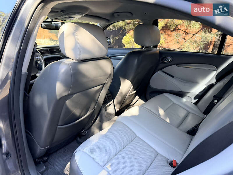 Седан Jaguar S-Type 2007 в Днепре