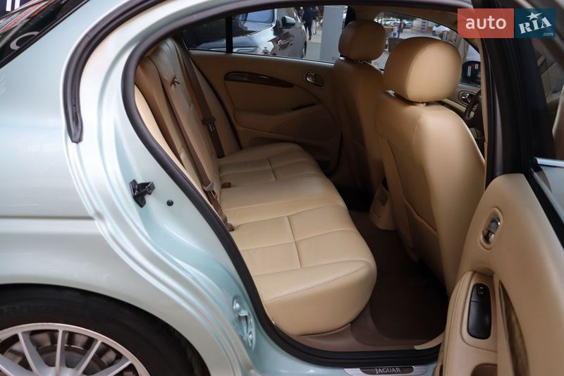 Седан Jaguar S-Type 2006 в Львове