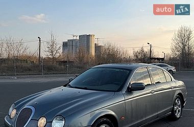 Седан Jaguar S-Type 2001 в Киеве