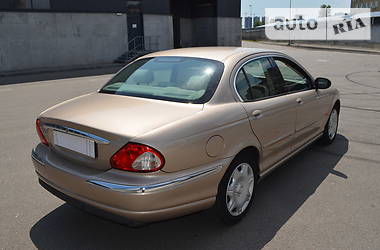 Седан Jaguar X-Type 2002 в Киеве