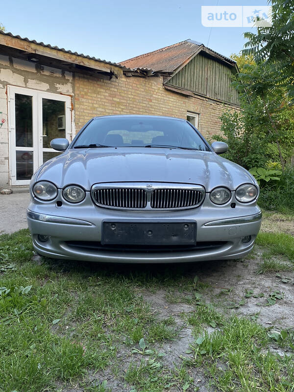 Седан Jaguar X-Type 2004 в Киеве