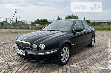 Седан Jaguar X-Type 2004 в Житомире