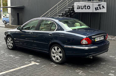 Седан Jaguar X-Type 2006 в 