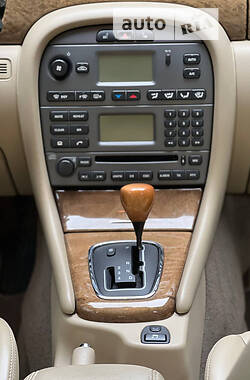 Седан Jaguar X-Type 2006 в 