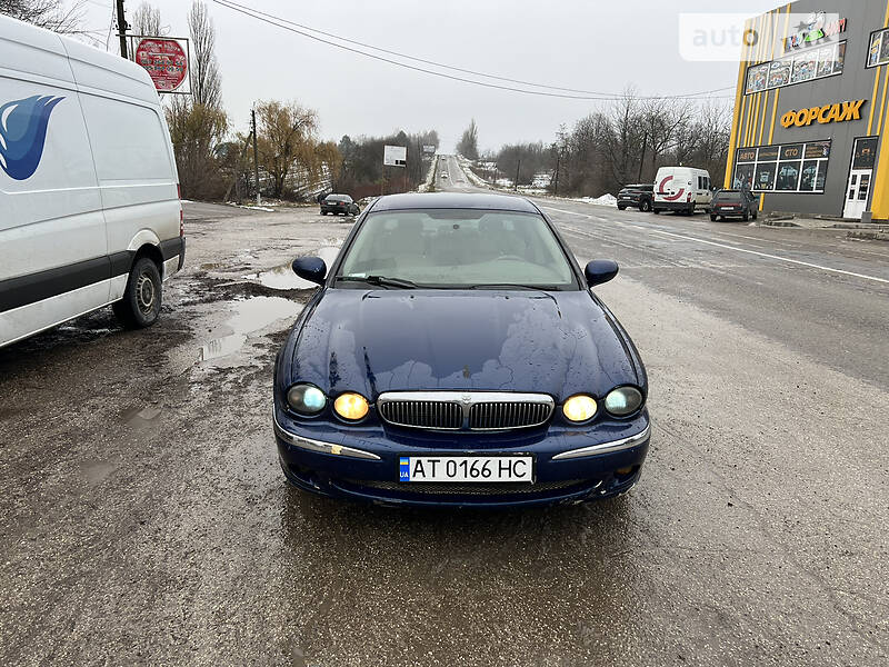 Седан Jaguar X-Type 2003 в Кельменцях