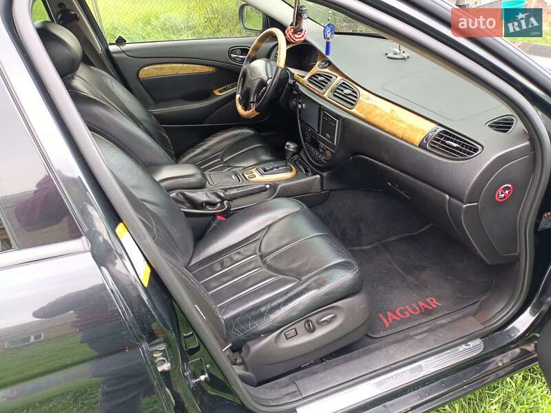 Седан Jaguar X-Type 2001 в Одесі