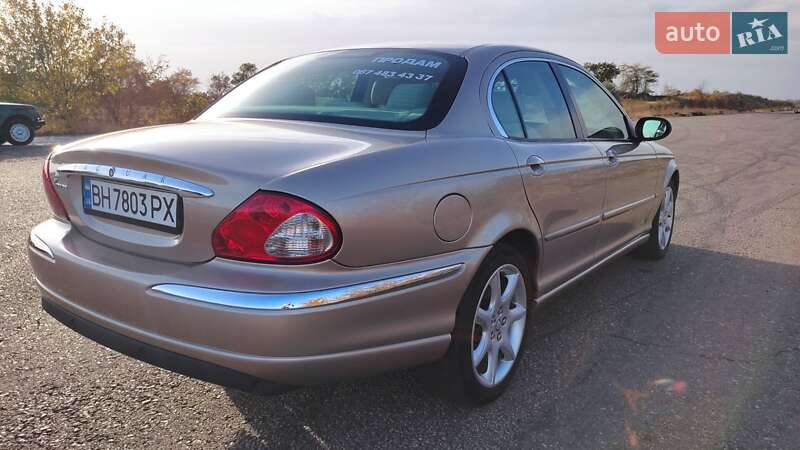 Седан Jaguar X-Type 2002 в Одесі