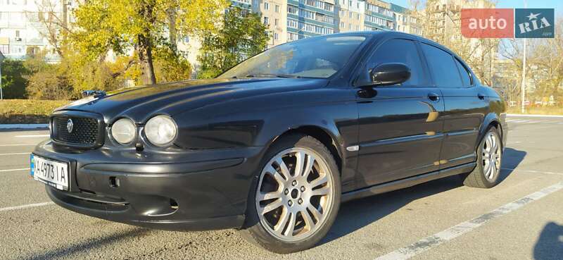 Седан Jaguar X-Type 2004 в Кам'янському