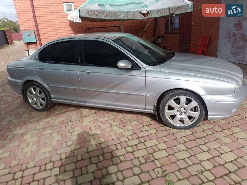 Седан Jaguar X-Type 2005 в Іванкові