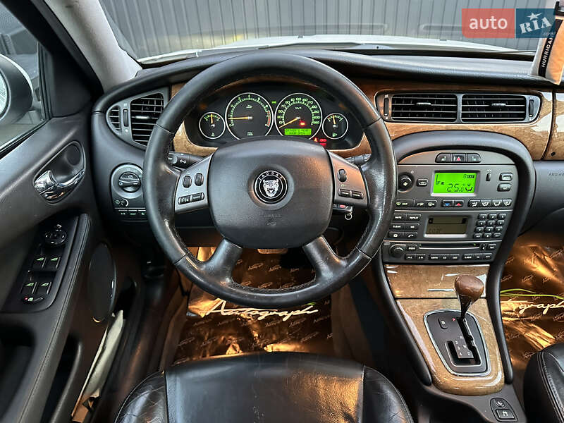 Седан Jaguar X-Type 2008 в Киеве