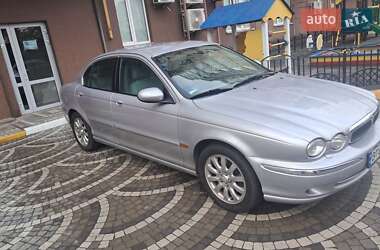 Седан Jaguar X-Type 2001 в Ірпені