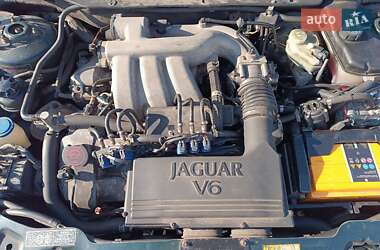 Седан Jaguar X-Type 2001 в 