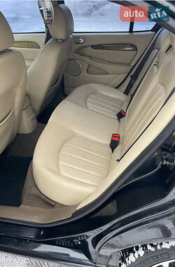 Седан Jaguar X-Type 2003 в 