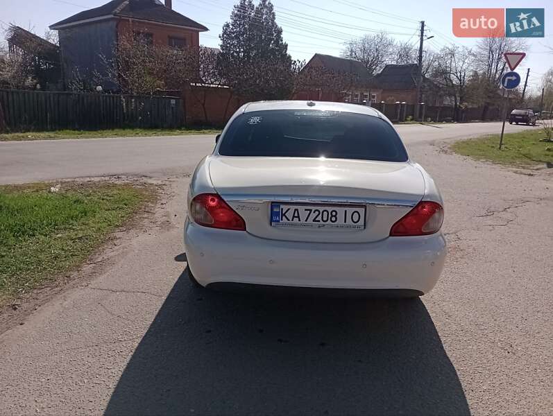 Седан Jaguar X-Type 2008 в Ахтырке