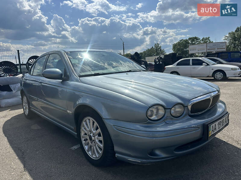Седан Jaguar X-Type 2004 в Киеве