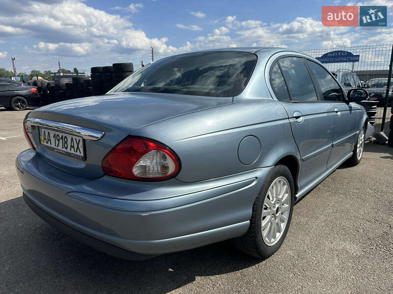 Седан Jaguar X-Type 2004 в Киеве