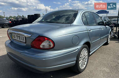Седан Jaguar X-Type 2004 в 