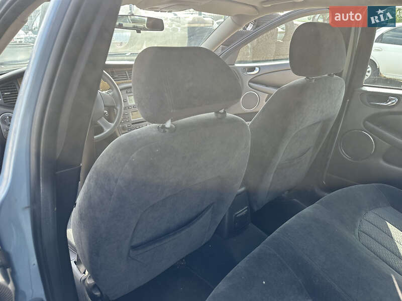 Седан Jaguar X-Type 2004 в Киеве