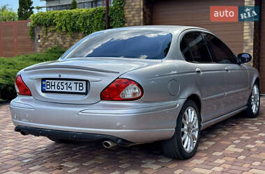 Седан Jaguar X-Type 2001 в 