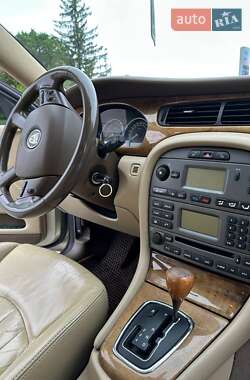 Седан Jaguar X-Type 2006 в 