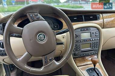 Седан Jaguar X-Type 2006 в 