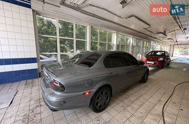 Седан Jaguar X-Type 2002 в 