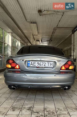 Седан Jaguar X-Type 2002 в 