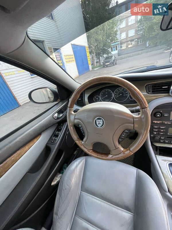 Седан Jaguar X-Type 2002 в Запоріжжі