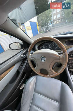 Седан Jaguar X-Type 2002 в 