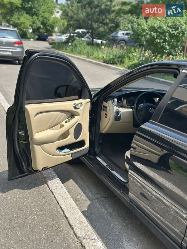 Седан Jaguar X-Type 2008 в Глевахе