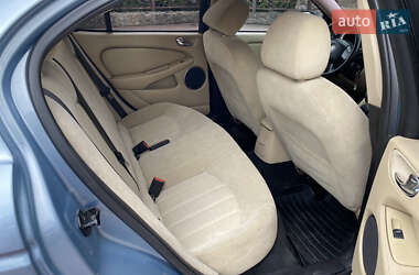 Седан Jaguar X-Type 2004 в 