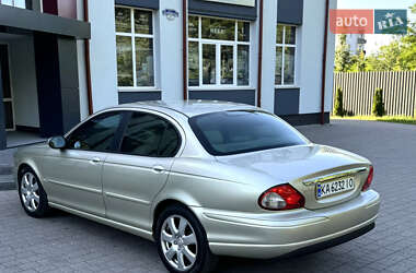 Седан Jaguar X-Type 2006 в 