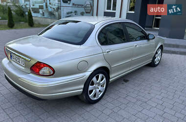 Седан Jaguar X-Type 2006 в 