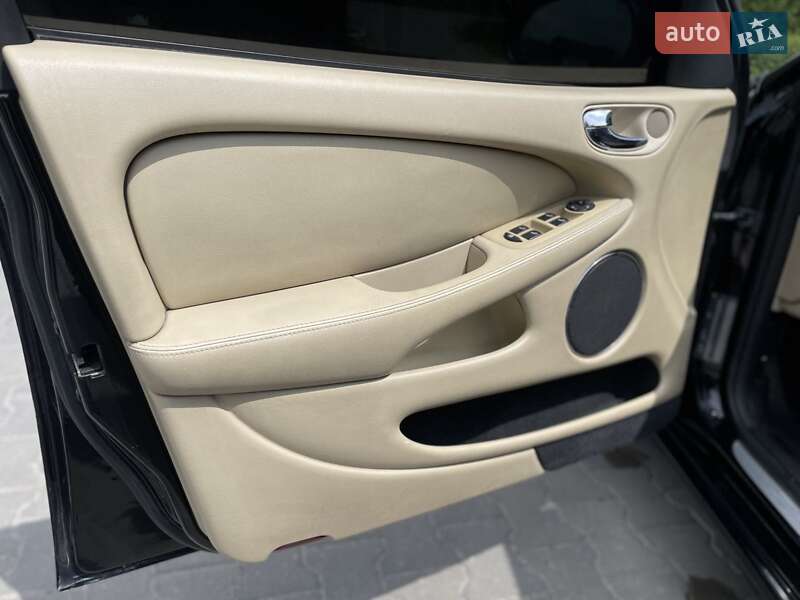 Седан Jaguar X-Type 2006 в Підволочиську