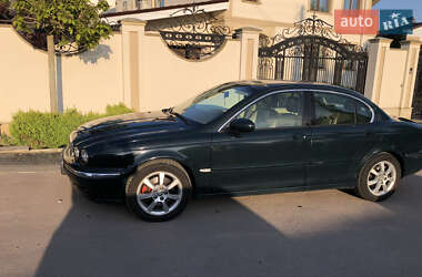 Седан Jaguar X-Type 2004 в 