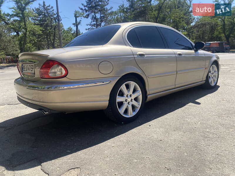 Седан Jaguar X-Type 2001 в Николаеве